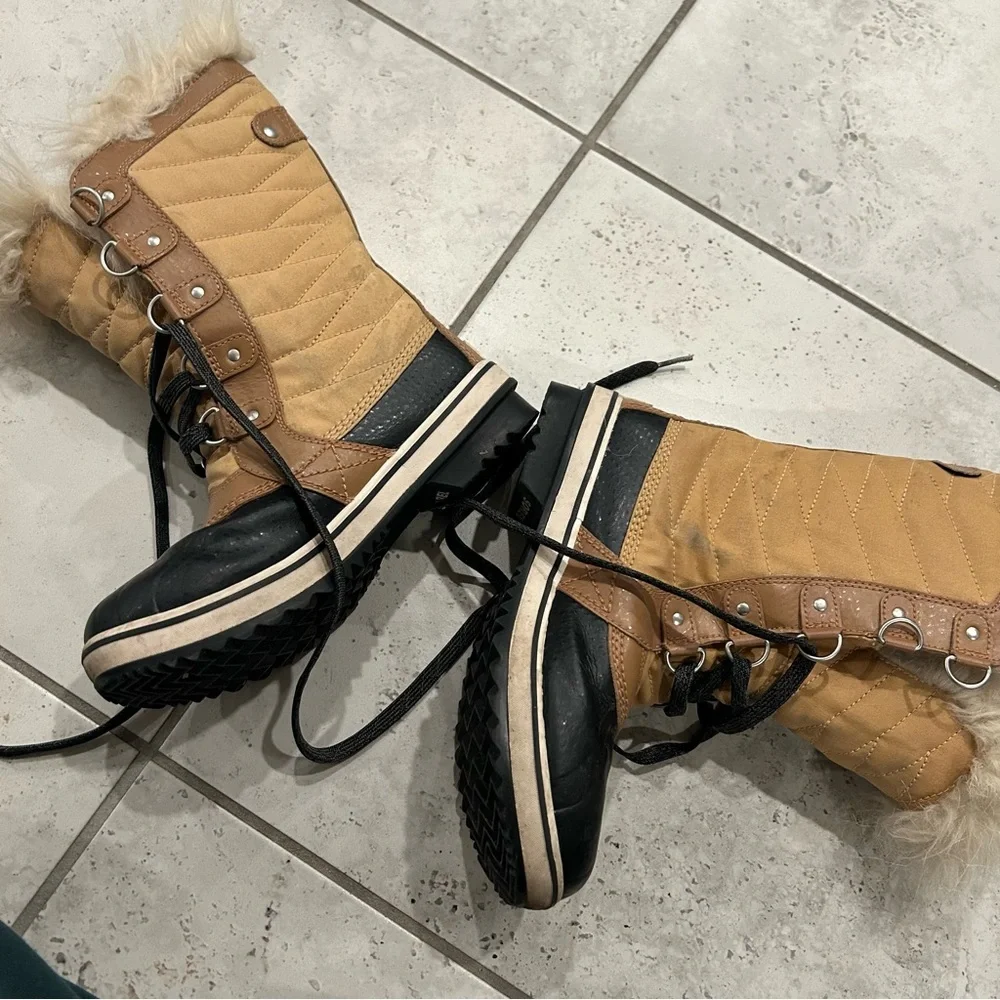 Sorel Tofino II Faux Fur Lined Waterproof Boots SIZE‎ 6